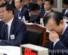 걸핏하면 바꾸는 수공 물 브랜드, 10억 들여 또 교체하려다 '퇴짜'