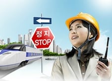 "처자식 팔아라" 코레일테크 경고문 논란