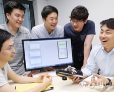 삼성전자 연구원들 회사 뛰쳐나와 '신발'에 빠진 사연