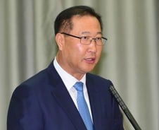 '좌익효수' 검찰은 '아직 수사중'…野 "국정원 직원여부 왜 말 못하나"