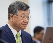 靑경제수석·최 부총리, 안홍철 사퇴요구했다