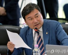 "2800만원 들여 개발한 정부 앱, 다운로드 횟수 불과 10회"