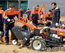 "농기계 운전인력난 심각…공익근무요원 농촌에 투입해달라"