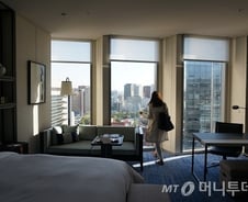화제의 호텔 '포시즌스' 직접 투숙해보니…