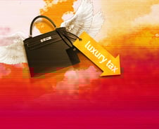 세금 내려도 명품 가격은 그대로…명품의 경제학