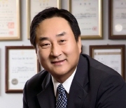 '세계 최초' 황반 치료 레이저  "세계로 간다'