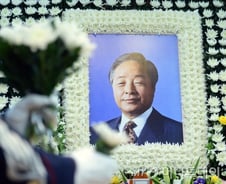 한국 경제 들었다 놨다 한 'YS노믹스'