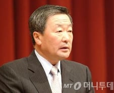 [YS서거] 구본무 LG회장, 사장단 이끌고 조문