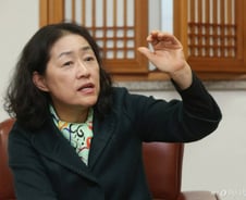 "초등학교에 바이올린 보급? 국어·국사 배우는데 국악은 왜?'"