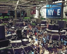 [뉴욕마감]ECB 실망감·엇갈린 지표에 급락…다우 1.42%↓