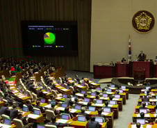 [본회의통과]대규모점포 개설시 60일 전 개설계획 예고해야