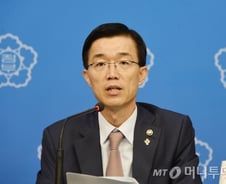 [문답]정부 "저출산 문제…만혼·비혼 해결에 집중"