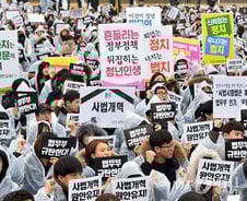 [단독]"법무부 사시유예안 사실상 철회"…로스쿨원장단 출제 거부 '철회'