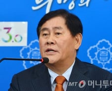 최경환 "노동개혁 통과 안되면 정치권이 청년실업 책임져야"(상보)