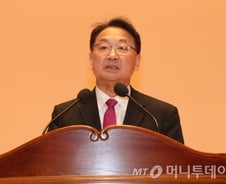'차기 경제팀' 이끌 유일호는? 與 대표 경제전문가