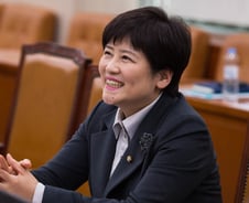 강은희 "저출산 ·경단녀 문제 관심…막중한 책임감"