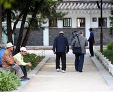 57세까지 빚 늘리다가…자녀 결혼시키려고 집 판다