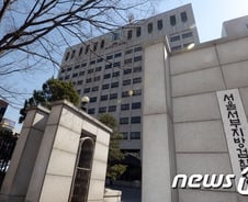 [단독] "돈부터 챙겨" 檢, '축구부 입학로비' 前숭실대 교수 기소