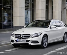 우아함과 실용성에, 역동성까지 잡은 왜건 'C220d 에스테이트'