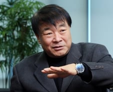 김상철 정동극장 신임이사장(한컴 회장) "김태희 주연 춘향전쯤 돼야…"