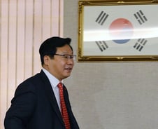 [단독]"주형환 딸도 이중국적…美대학원 재학중 韓근무"-홍익표의원