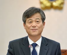 [법관과 판결] 이인복 대법관