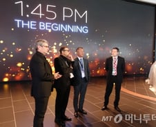 제네시스 'G90' 북미 첫 데뷔‥정의선 부회장 직접 전략 발표 