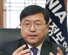 "정보화 다음은 AI…2016년 지능정보화 원년 될 것"