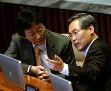 우윤근 "승자독식을 넘어 포용과 상생의 사회로!"