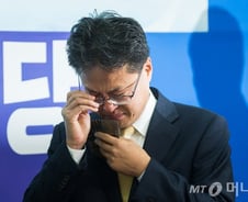 [뷰300] 더민주 이틀째 '눈물의 인재영입', 반전카드 될까