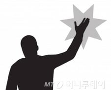 [단독]글로벌 기업 한국대표 자녀학대 "6세 아들, 성장판 손상"