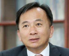 김해 산골소년, 건설업 씽크탱크 수장되다 