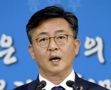 홍용표 "개성공단 통해 北에 6160억원 유입…핵·미사일 고도화 악용"(상보)