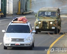 "개성공단 내 무장군인 출현"...긴장감 고조(상보)