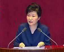 朴대통령 "개성공단 중단 시작에 불과…더 강력한 조치 취할 것"(상보)