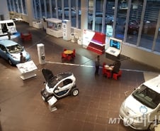 [르포] 닛산 본사 가보니, 입구엔 인피니티 'Q70' 대신 '리프'