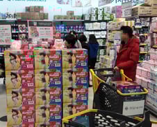 [르포]이마트-쿠팡 정면충돌, ‘가격전쟁’ 첫 주말 현장을 가다