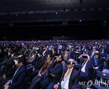 [2016 MWC]스마트워치→VR…모바일 '상전벽해'