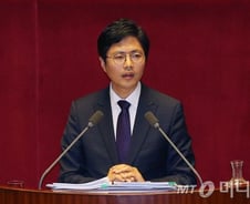 테러방지법 '필리버스터' 나선 김광진…5시간 19분 DJ 넘어