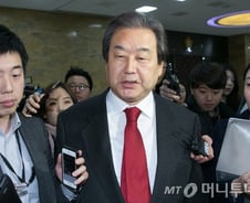 김무성 "선거구 획정은 26일 통과, 필리버스터 야당에 마이너스"