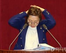 은수미, '10시간18분' 필리버스터 마쳐…다음은 박원석