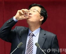 필리버스터 나흘 관전기, 신경민에 주목한 이유