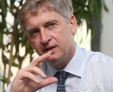 "열린 '이민정책' 덕분에 세계5위 수출강국 됐어요"