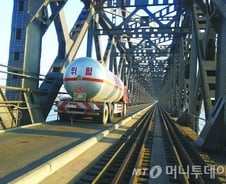 中 "대북제재 찬성… 북한 민생경제 흔들어선 안돼"