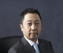 '4세 경영' 박정원 두산 회장의 '4가지 숙제'