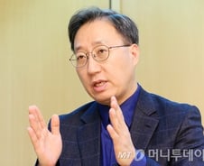 금융업에 카카오 문화 심는 윤호영 카카오銀 대표