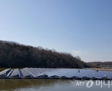저수지에서 전기가…한국 기술로 만든 日 '수상 태양광'