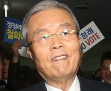 야유받은 김종인…주류 "보이지 않는 손 공천" 공세