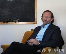 인간을 이긴 AI, '복잡계 연구'에 답있다