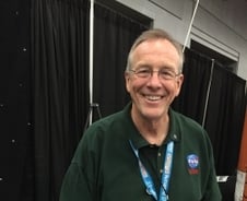 NASA, 삼성 헤드셋으로 화성 VR 체험 강행한 이유는?